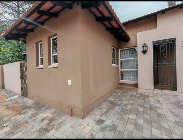 3 BEDROOM TOWNHOUSE FOR SALE IN THREE RIVERS PROPER